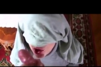 Порно арабка трахается с огромным членом