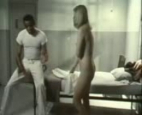 Секс с женой друга на диване